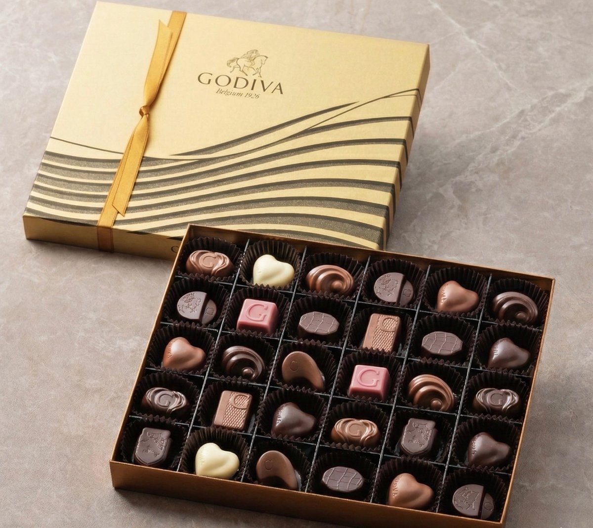 cacao_takumi's tweet photo. 『GODIVA チョコ詰め合わせ🍫』
抽選で３名様にお送り致します

【応募方法】
・フォロー
・いいね
・リポスト
・『カカオの匠』コメントで当選率UP

応募締切:1月22日 https://t.co/s5xYhFdVcX
