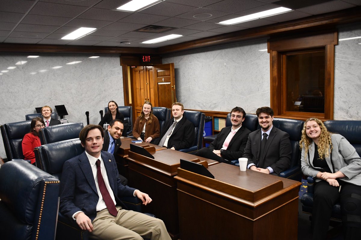 INternSenGOP tweet media