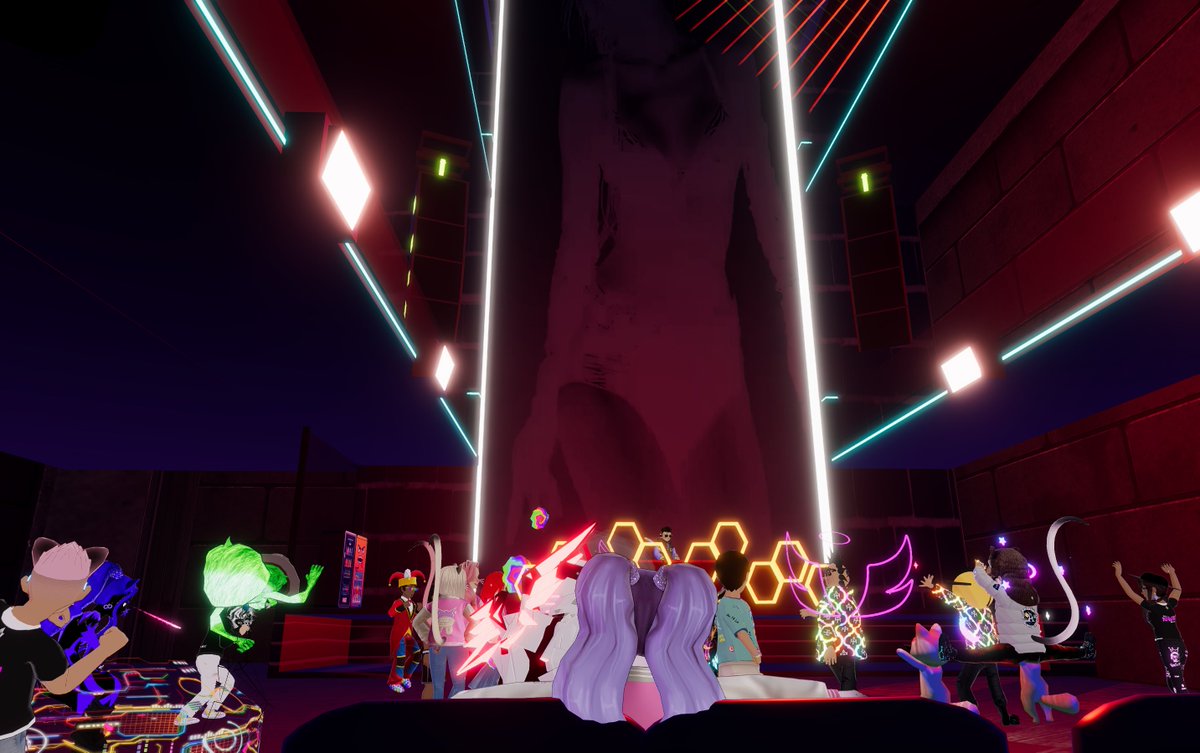 ToxicWaifu tweet media