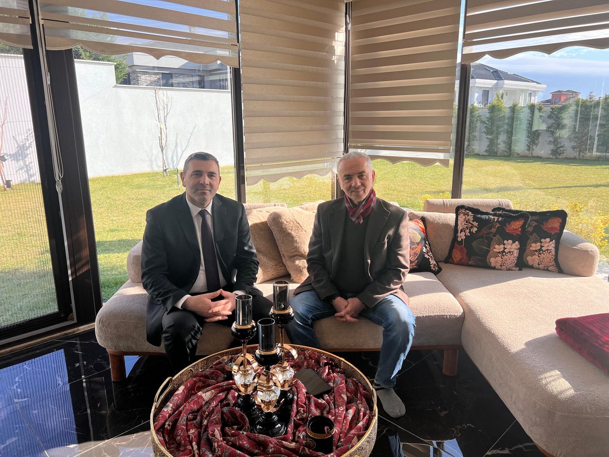 Geçmiş dönem Büyükçekmece İlçe Başkanı ve Önceki Dönem Beylikdüzü Belediye Başkanımız Sn. Yusuf Uzun’u ziyaret ettim.
Geçmiş teşkikat tecrübesi bilgi ve birikimlerinden istifade ettim.
Nazik ev sahipliği ve misafirperverlikleri dolayısıyla değerli başkanımıza teşekkür ediyoruz.