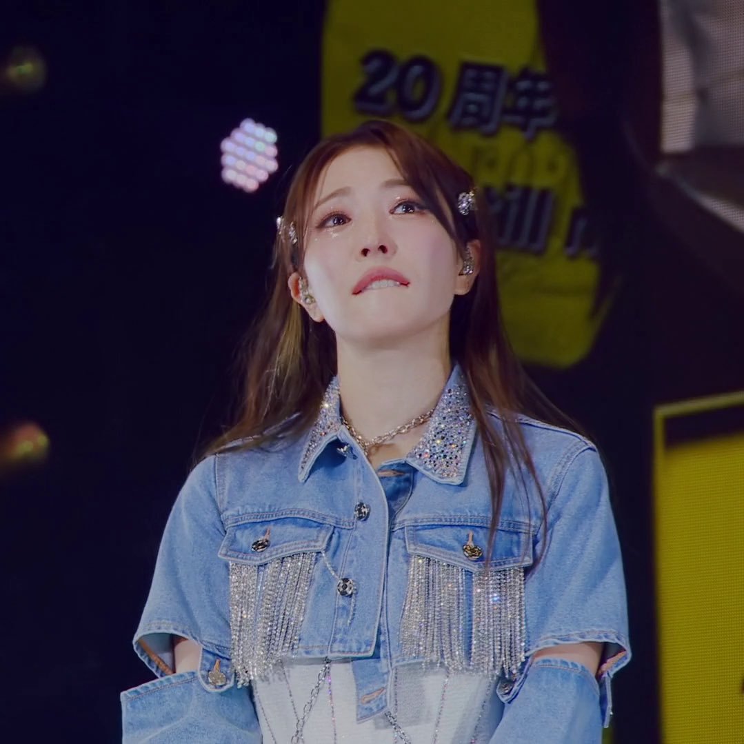 나는 이제 점핑이 아닌데 보아가 준비된다면 그녀의 세상으로 다시 뛰어들 각오가 되었다는 점에서 진짜 점핑이 된 거같아 Jumping Into the BoA World