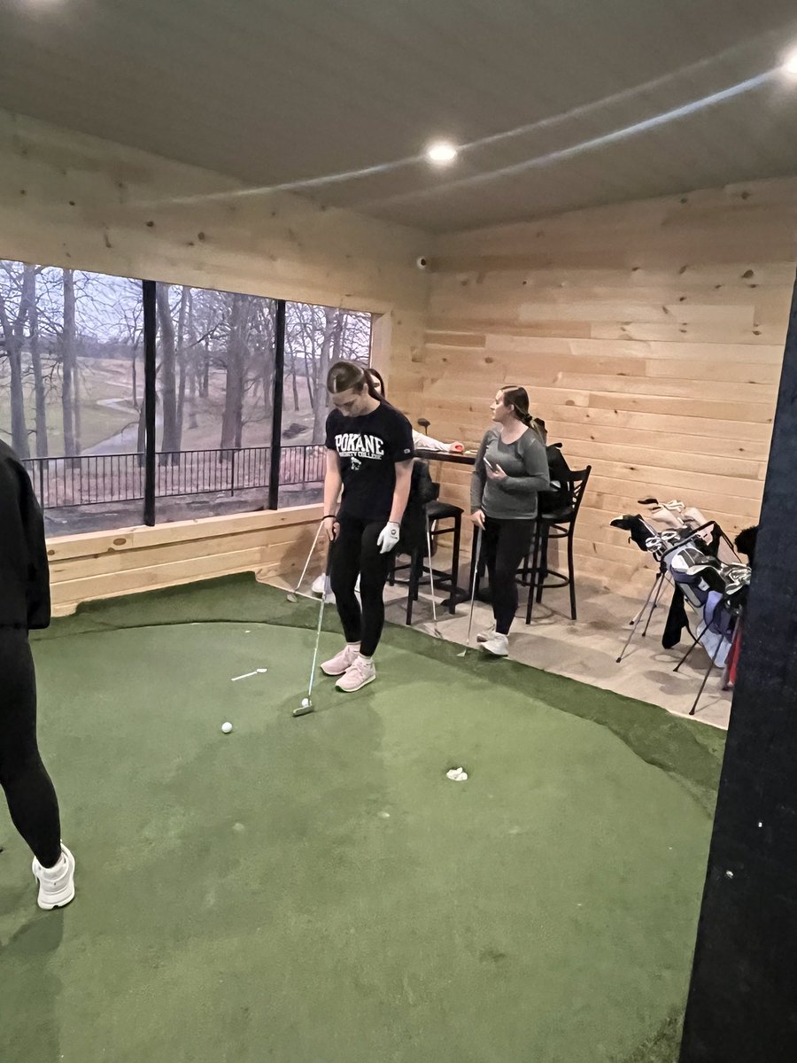 Fenwick Girls Golf tweet media