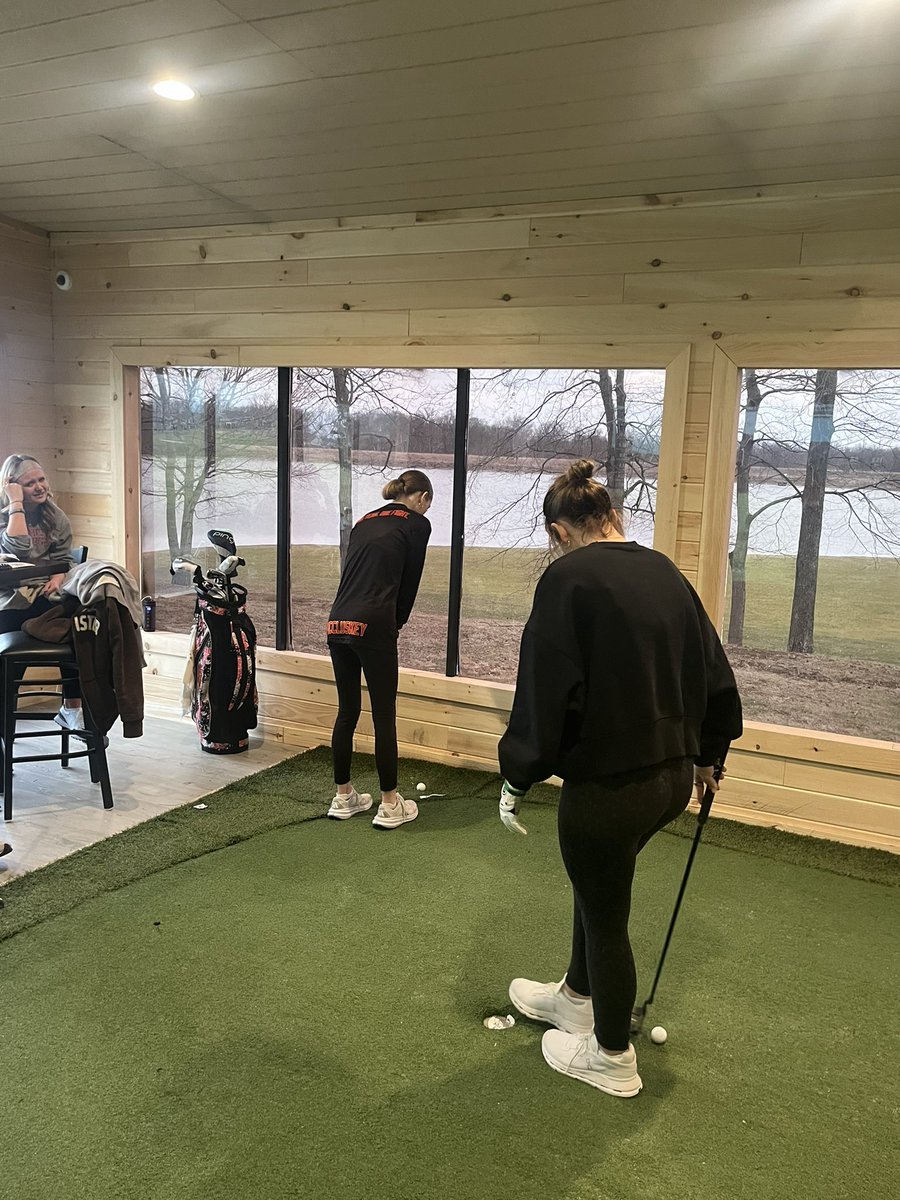 Fenwick Girls Golf tweet media