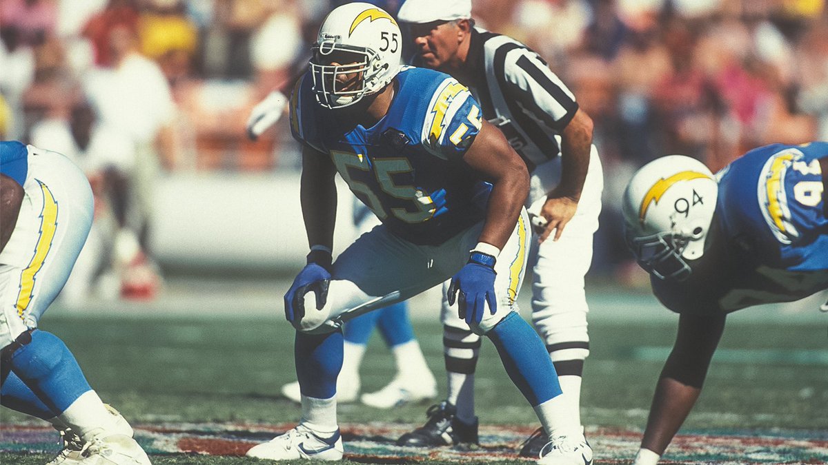 honoring the late, great Junior Seau on his birthday 💙