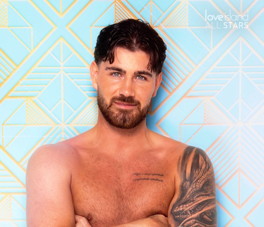 "You were so far up Joey Essex's arse, you were naming his organs after candy" is crazy because we already have the line of the season I fear #loveisland #loveislandallstars #loveislanduk
