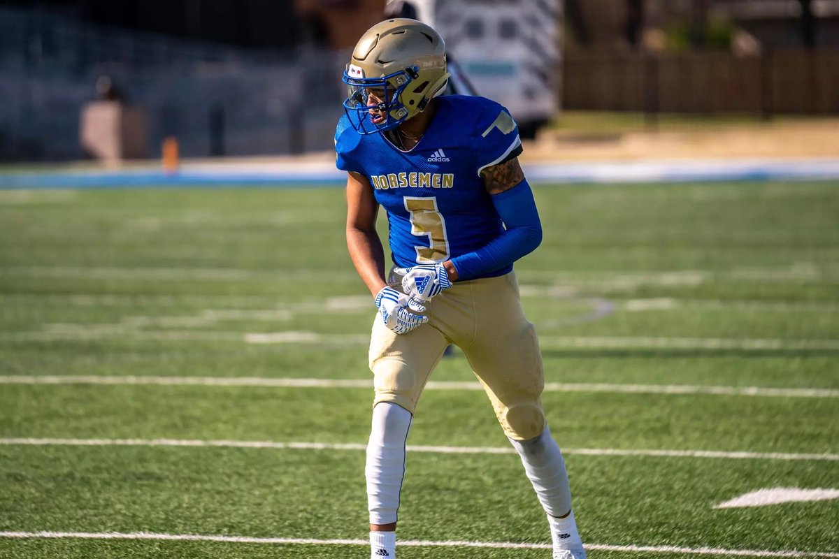 LJ “𝔻𝕖𝕦𝕔𝕖” Mostella tweet media