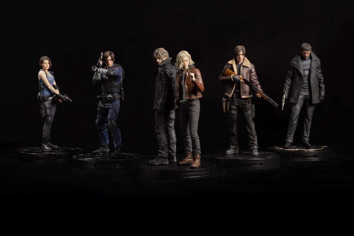 グレースとレオンの1/6スケールフィギュアが今秋発売！

単体で飾るのはもちろん、2体を組み合わせて飾ることも可能。1/6はこれまでの「コレクターズ エディション」で制作されてきたフィギュアと同じスケール。並べて飾るのも楽しい逸品です。

e-capcom.com/sp/cfb/grace-l…

#バイオレクイエム