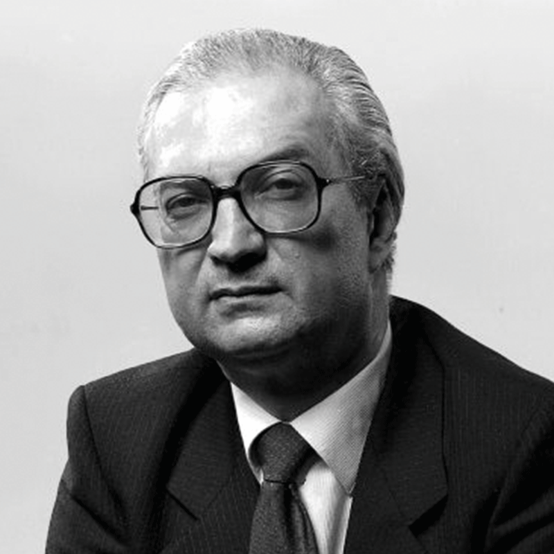 «Si hubiera racionalidad en el análisis de los hechos políticos, éste sería un elemento de juicio suficiente sobre todos los regímenes marxista-leninistas que el mundo ha conocido y que son los únicos sistemas políticos en la historia de los cuales ha sido preciso impedir por la