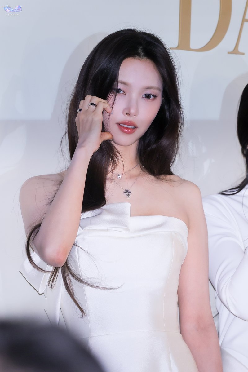 celestial0115's tweet image. 260115  

#윤아 #아일릿 #ILLIT #YUNAH