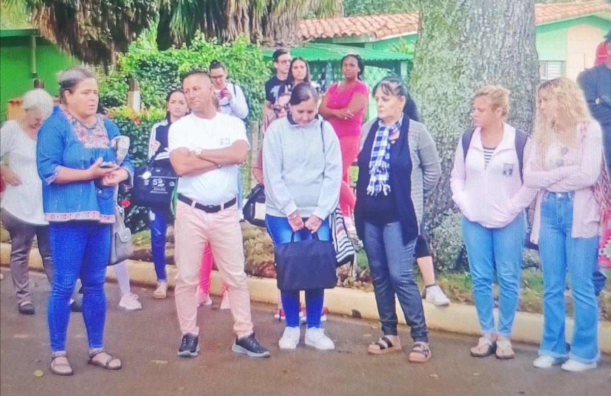 📢 Hoy Día de la Ciencia Cubana la Estación efectuó importante Matutino para rendir tributo a nuestros 32 mártires caídos en la defensa de la hermana Venezuela #HonoryGloria #Cubanos 🇨🇺
<a href="/CubaMES/">MES</a> @Matanzas