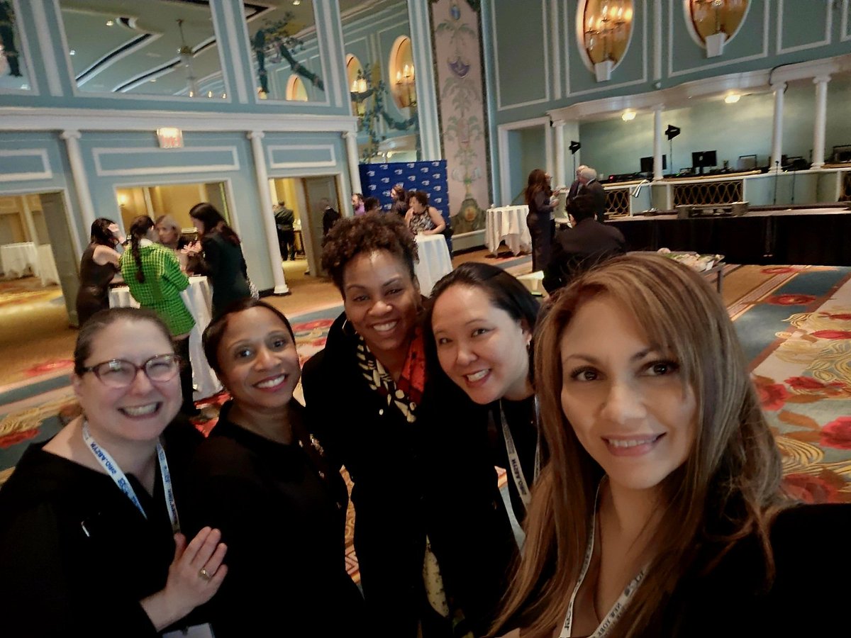 suerolaw's tweet photo. Having a great experience with my colleagues at the New York State Bar Association Annual Meeting. Happy to amplify my expertise for my Florida &amp; New York clients.
#suerolaw #NYSBA150 
#lawyers https://t.co/7MGAQKLJjf