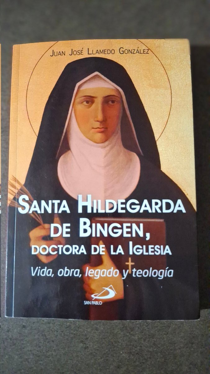 En cada capítulo descubro una maravilla nueva de esta Santa Gigante!!