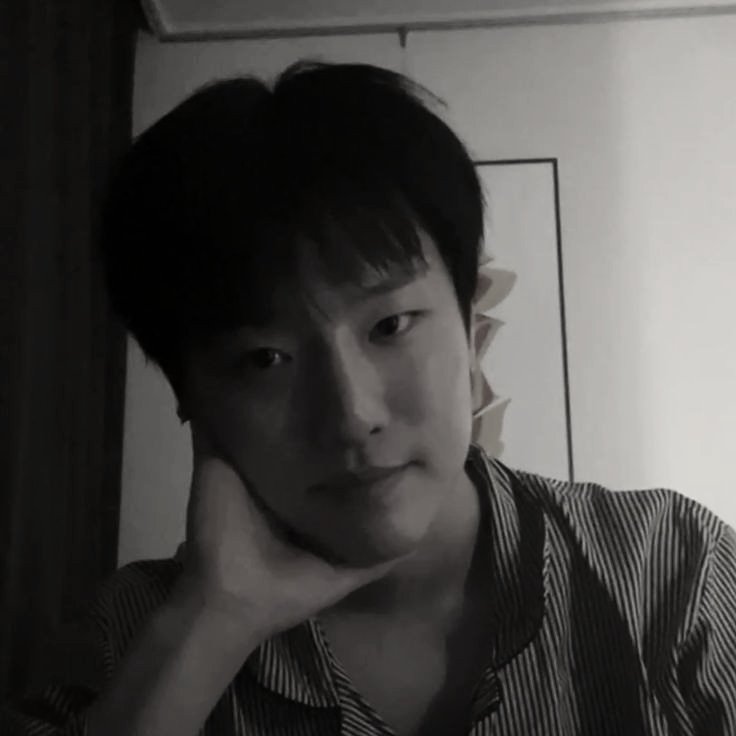 avoidrant's tweet image. Wakey wakey.