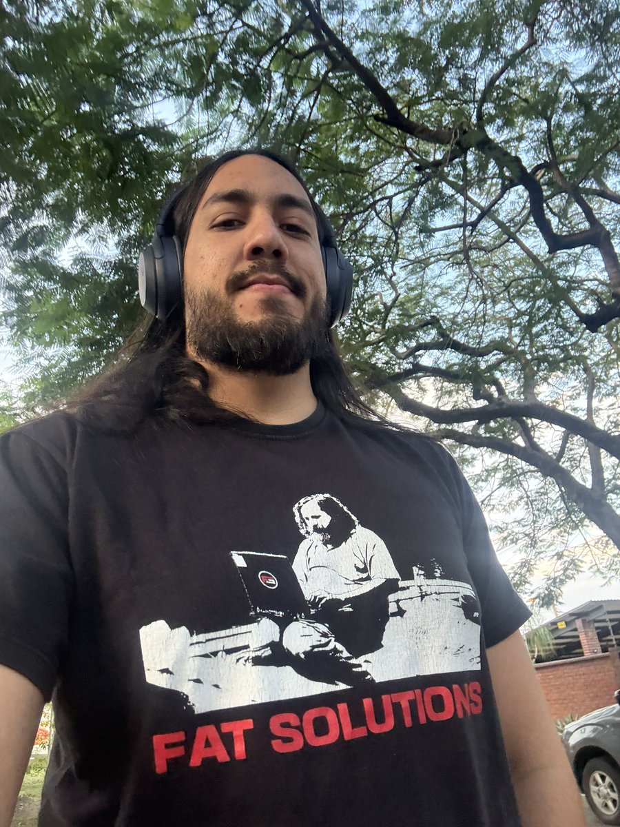 Filosofía Código tweet media