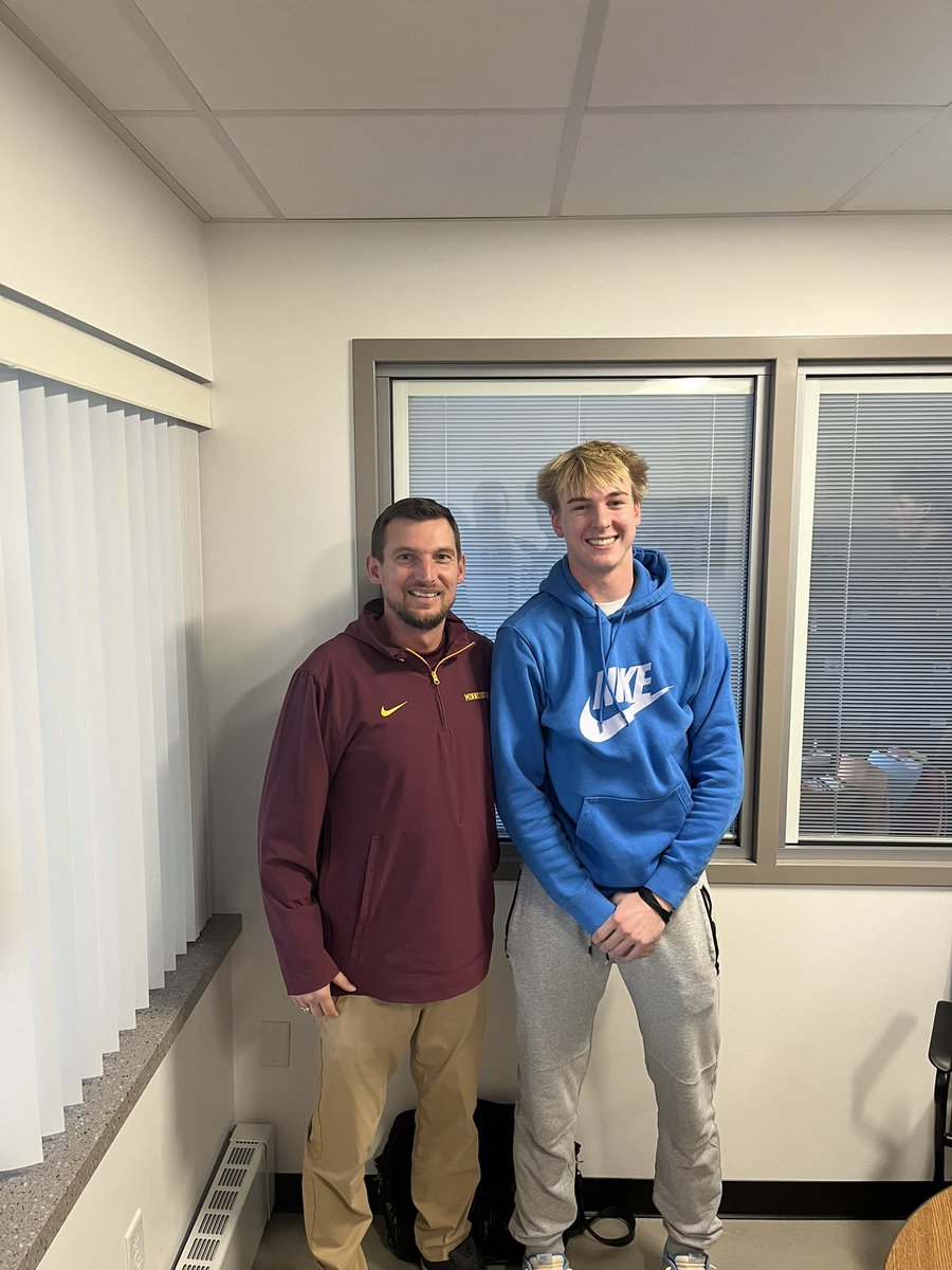 JustinWill74041's tweet image. Thank you  @Shakes_Gophers for the meeting! Had a great conversation and can’t wait to learn more about @GopherFootball !! Go Gophers!