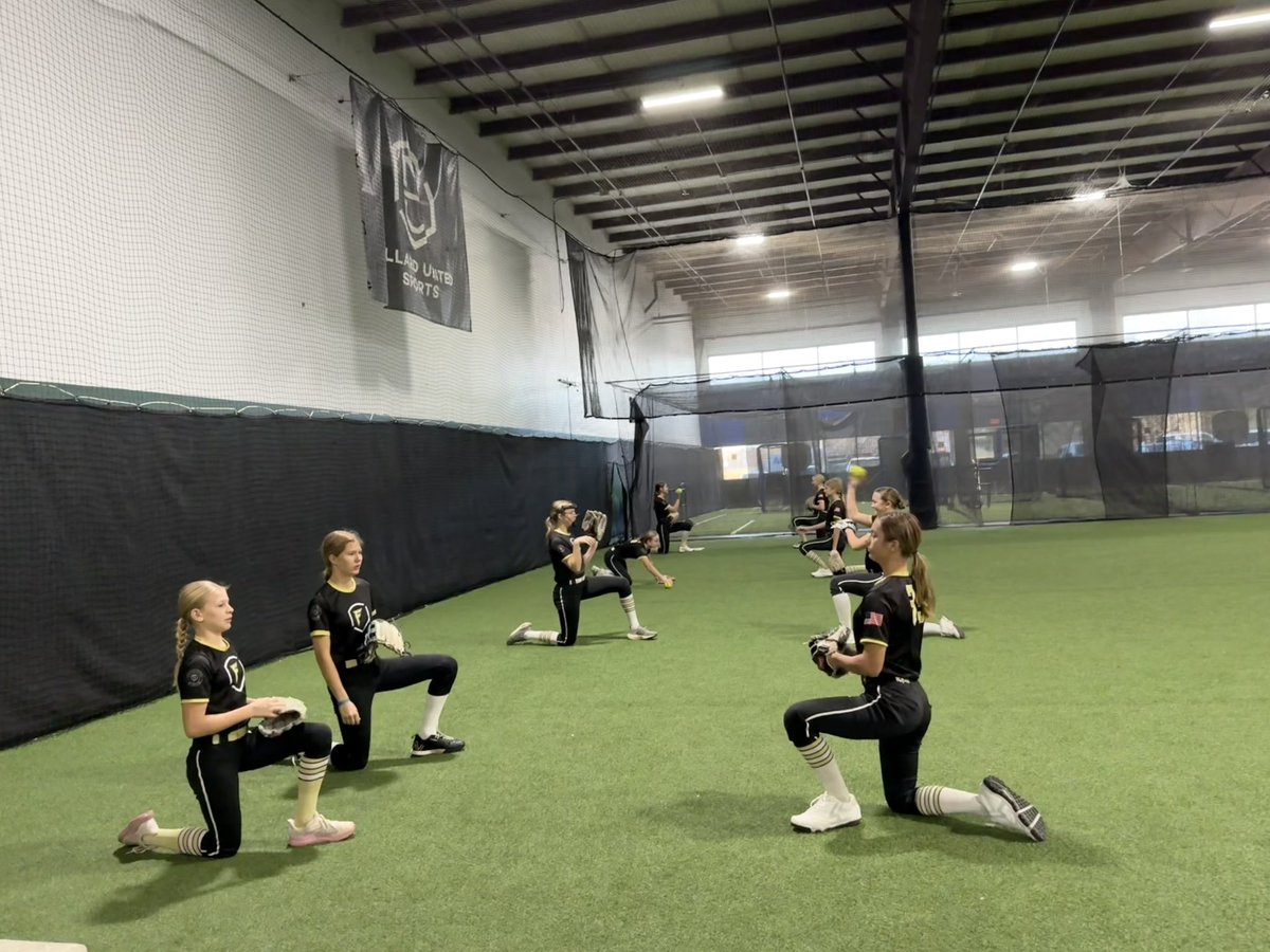 Fury Gold 13U tweet media