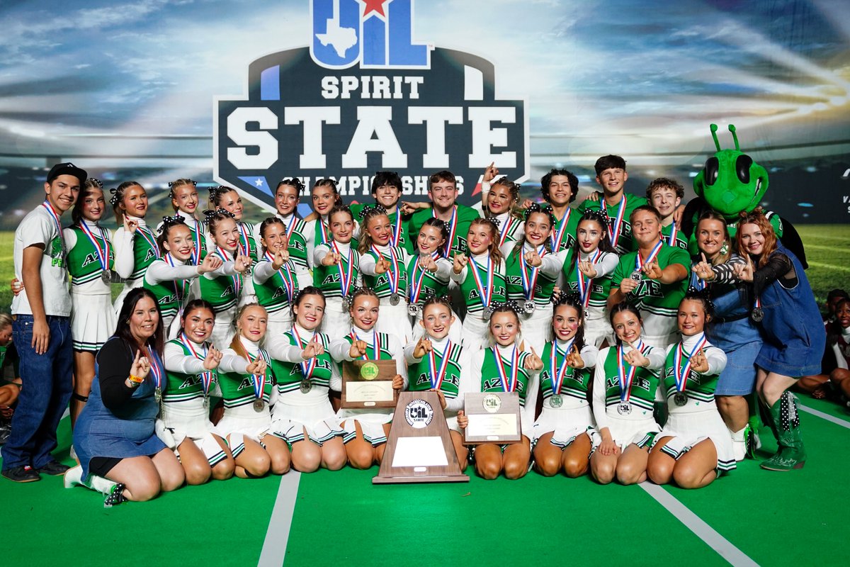 uiltexas's tweet image. Kicking down the door! Congratulations to Burleson HS. Your  COED #UILState Spirit Champions! This is the first title for the Elks. 

🏆 FINAL STANDINGS 
🥇Burleson
🥈Azle
🥉Conroe Caney Creek

Final Standings: bit.ly/3ZD9BA0