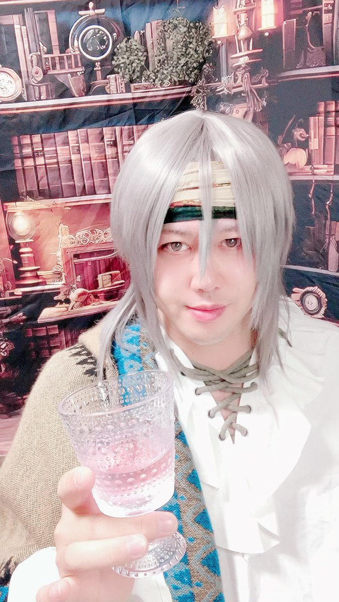 Good Mooning Fantasy🪽

縁があり新しい環境に飛び込んだ

新たな成長となるように
そして吟遊詩人としても成長出来るように

今年はどんな楽しい事をしようか🤔

ワクワクして行こうじゃないか✨

では今日も良き１日を🥂