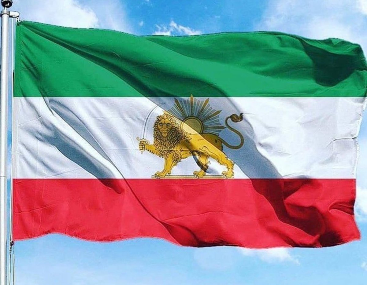 یک کشور، یک پرچم...✌️
با هم قوی‌تریم 🤝🥃
.
انتقام خون عزیزانمونو میگیریم...🖤🤍
#IranRevolution2026