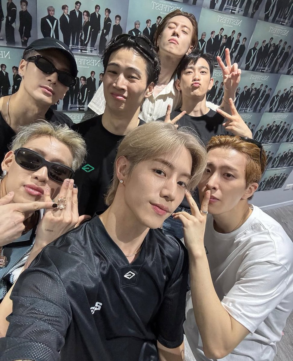 pissa1994's tweet photo. " ตั้งใจรัก โดยถูกรักแบบดีมาตลอด "
ไม่ได้เดินทางมาด้วยตั้งแต่ปีที่ 1 แต่อยู่ในความรักนี้ที่มีชื่อวงว่า GOT7 💚 เข้าปีที่ 5 แล้วนะ ขอบคุณที่เป็นรอยยิ้ม เป็นกำลังใจ ดีใจที่ได้เป็น อากาเซ่ ของ GOT7 🐥💚

GOT7 12TH ANNIVERSARY   
#12YearsAndStillWithGOT7 
#12년이지나도_갓세븐 
#GOT7 https://t.co/hMUuq5vZkt