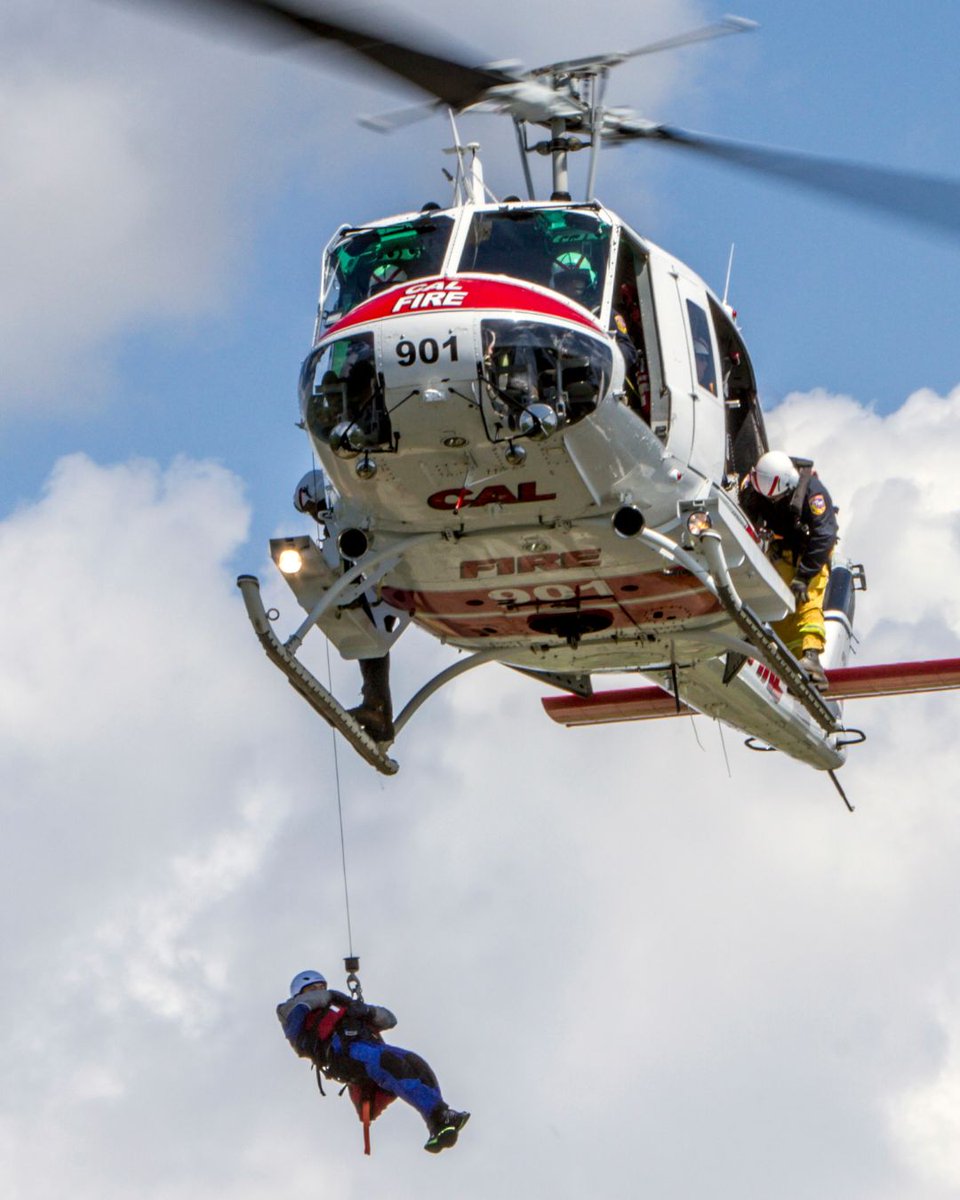 CAL_FIRE's tweet image. #ThrowbackThursday

As the internet looks back on 2016, we’re doing the same.

These photos capture CAL FIRE ten years ago, and while some things have changed, our mission hasn’t. 

#2016 #Reminiscing #CALFIRE #PhotoDump