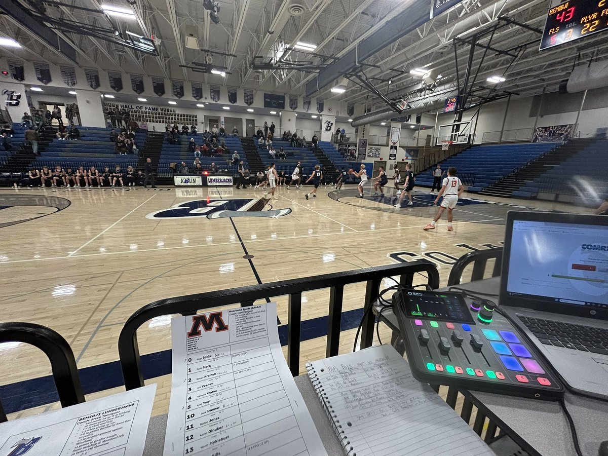 Section 8AAAA matchup from the BHS gymnasium coming your way at 5:45! Lumberjacks vs Spuds in a big one almost halfway through the season!
📻 KBUN FM 104.5
📲 meridix.com/channel/?livei…