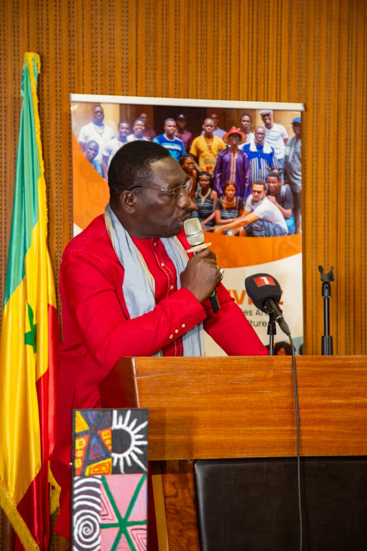 MinCult_Tourism's tweet photo. Amphi de rentrée académique de l’#ENAMC
#AmadouBA: « L’ENAMC incarne notre volonté politique de valoriser les métiers des #Arts et de la #Culture, de professionnaliser les filières créatives et de faire de la culture un véritable levier de développement économique et social. » https://t.co/zSIytB9gTI