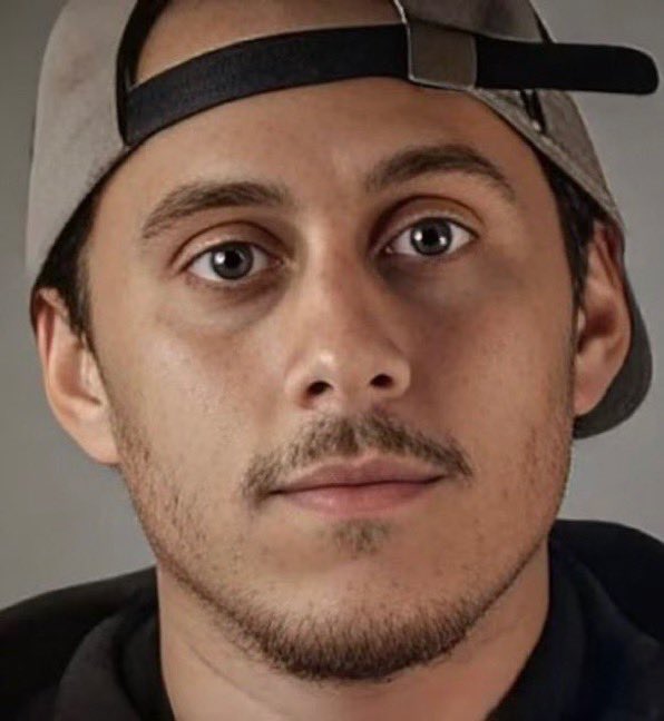 Hoy venezolanos, no nos olvidemos de Oscar Pérez y de Canserbero, ambos asesinados por el régimen tiránico de Nicolás Maduro en Venezuela 🇻🇪 por alzar su voz en contra del chavismo y la narcotiranía. ¡Dale ME GUSTA si apoyas el legado de libertad de estos dos grandes venezolanos!