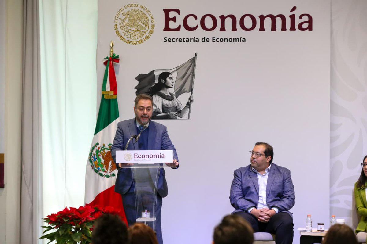SE_mx's tweet photo. #ComunicadoEconomía 🗞️

Secretaría de Economía y Grupo Danone México concluyen la primera generación del Programa de Aceleración en Igualdad de Género

🔗 https://t.co/GpUOY8bBP9 https://t.co/ppLwivRNLK