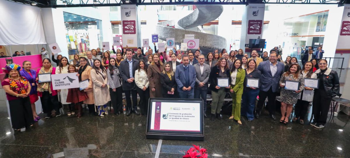 SE_mx's tweet photo. #ComunicadoEconomía 🗞️

Secretaría de Economía y Grupo Danone México concluyen la primera generación del Programa de Aceleración en Igualdad de Género

🔗 https://t.co/GpUOY8bBP9 https://t.co/ppLwivRNLK