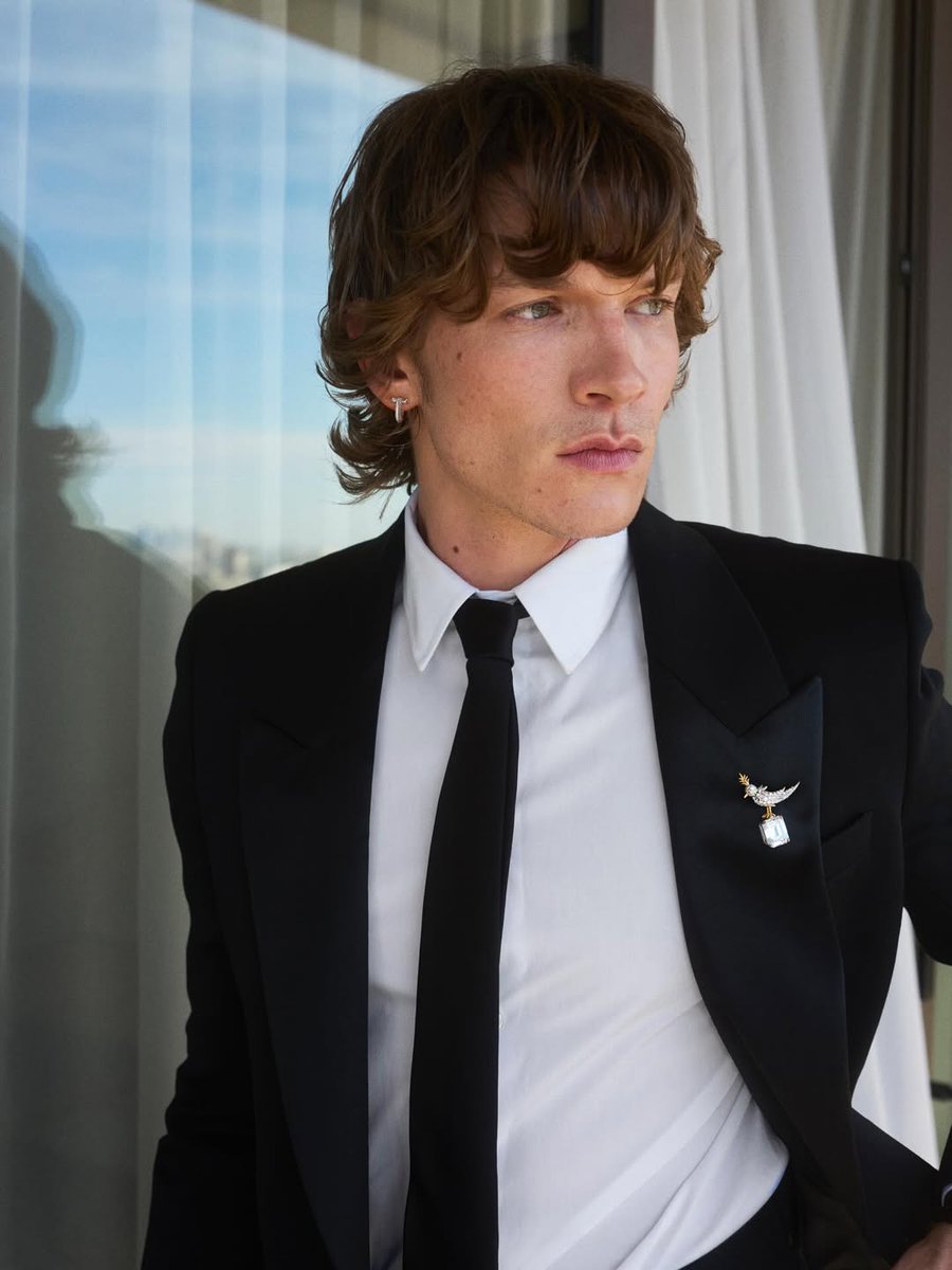 livietaekook's tweet image. CONNOR SERÁ UNO DE LOS PRESENTADORES DE LOS "ACTOR AWARDS".

Por primera vez, los Actor Awards tendrán un tema de moda en la alfombra roja: "Reimaginando el glamour de Hollywood de los años 20 y 30".

La 32.ª edición de los Actor Awards, presentados por SAG-AFTRA, se transmitirá