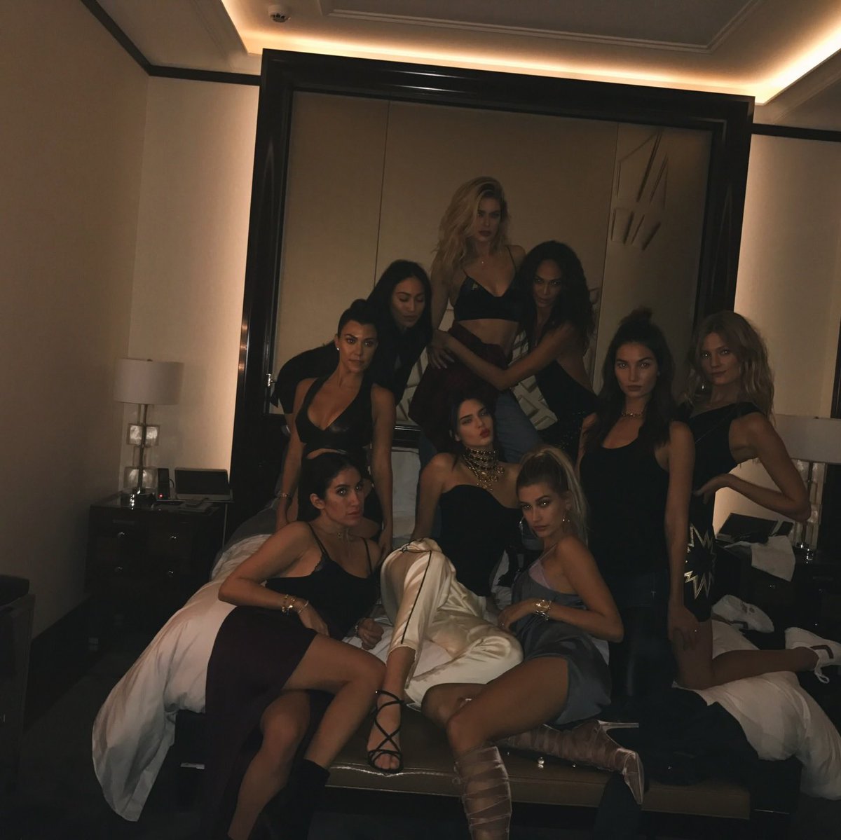 portalhaileybr's tweet image. Stephanie Suganami via Instagram: “Ninguém fale comigo sobre 2016”.