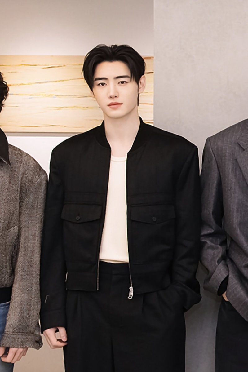 ❄️얼음별 tweet media