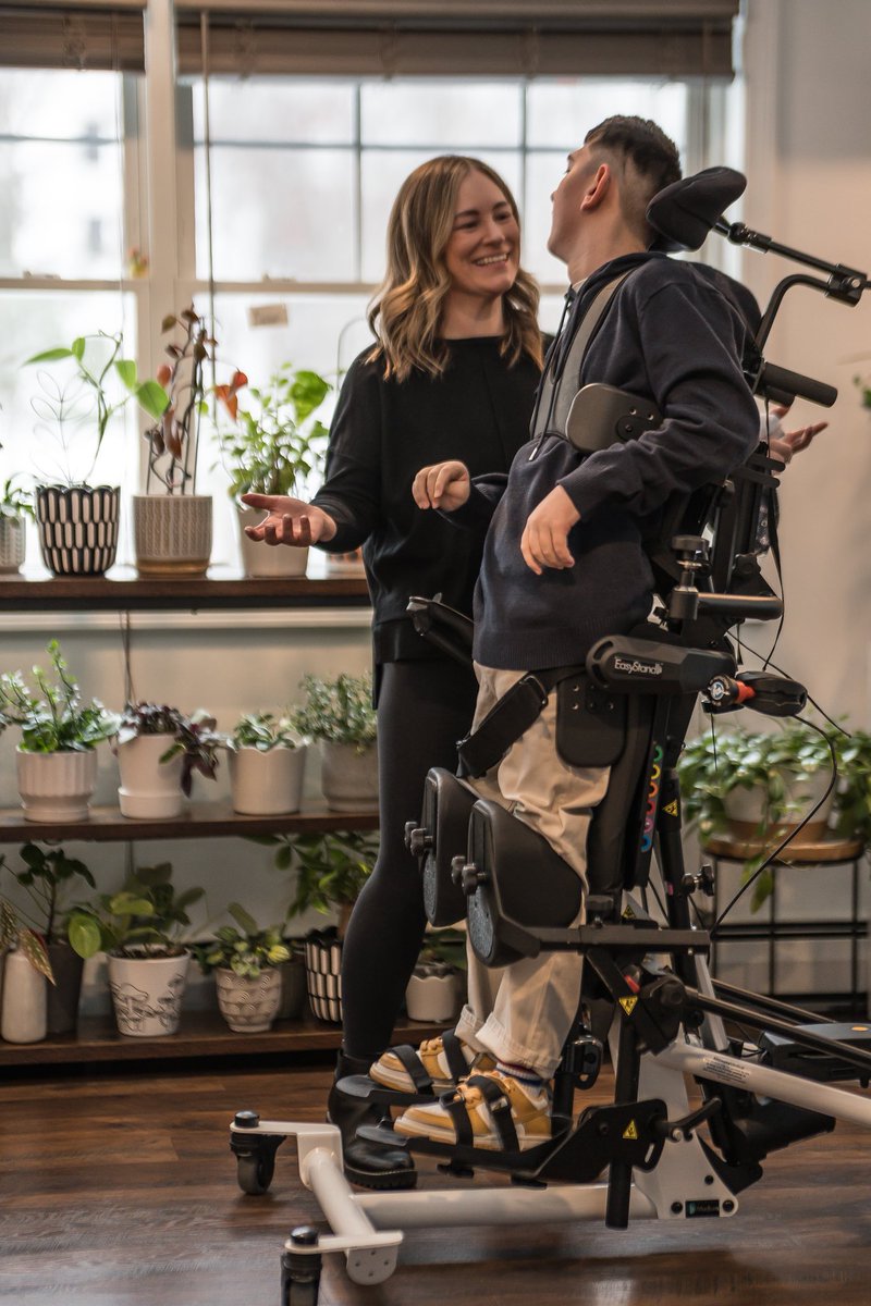 EasyStand tweet media