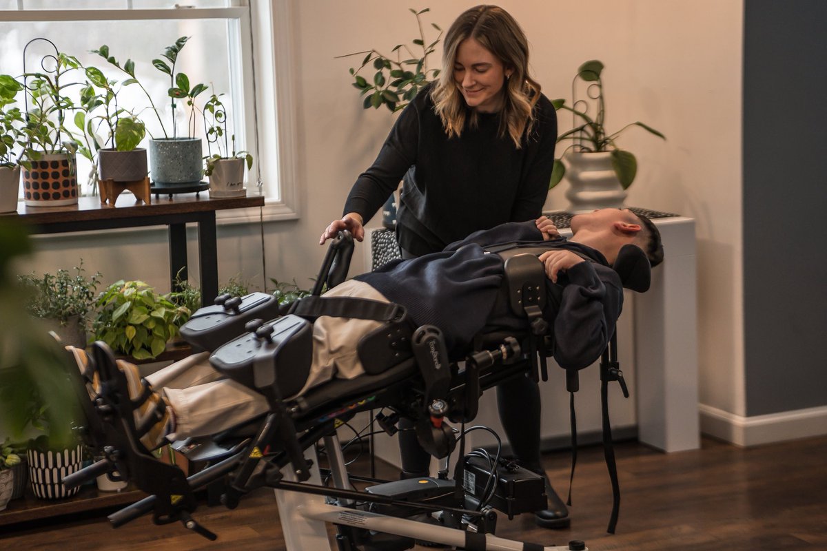 EasyStand tweet media