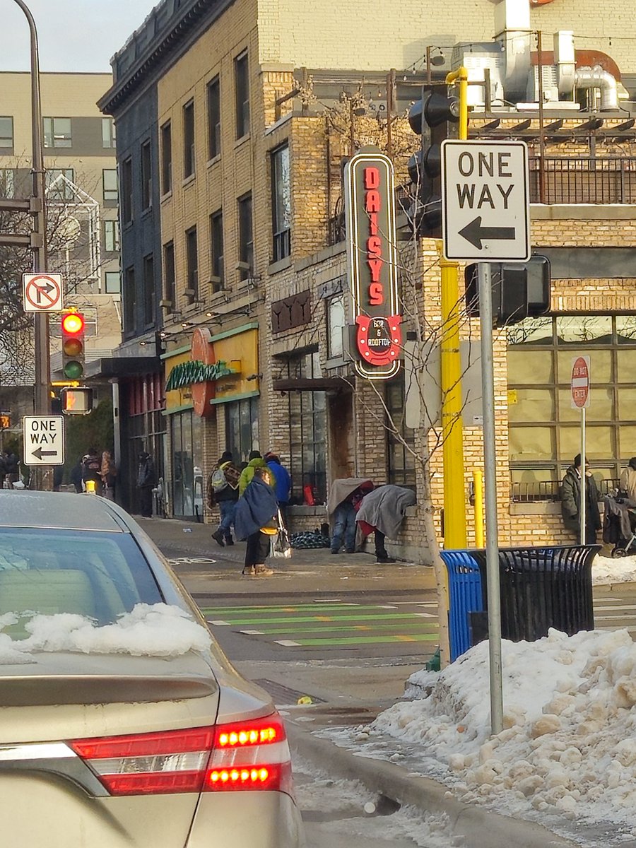 infiniterug's tweet photo. @NortonMpls This is what it's looked like for the past 5 years. Every business in the area closed. https://t.co/0U6L52utNG