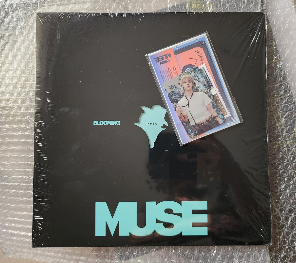 Ksoul97's tweet photo. @ARMY_pickles Got them yesterday.  Thank you so much for always making sure orders get to buyers in pristine condition. Sana magkita tayo sa Busan sa June. ☺️ https://t.co/BTo3V7dC0X