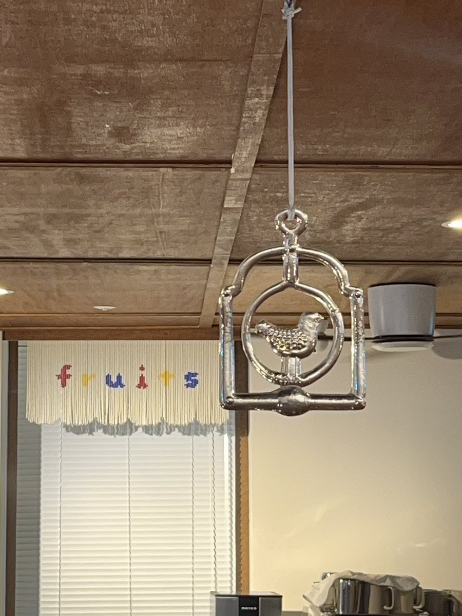 안녕하세요, 카페 후르츠 입니다 🕊️

후르츠는 10시부터 (마지막 18:30)
좋은 경험을 드리는 공간으로 열어두겠습니다 🍵

날이 무척 흐리네요 •• !
오늘은 미세먼지도 나쁘다고하니 건강 유의하시고
어디서든 즐거운 금요일 보내시길 바라요 🍠