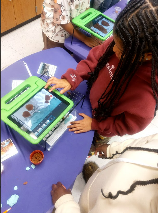 teachingmuseum's tweet photo. Huge appreciation to the 5th graders at Seaborn Lee ES! These young scientists have a solid grasp on Earth’s powerful forces 🪨💪 and a curiosity that is truly uplifting. Thank you for exploring with the STEAMbus🚍! @SeabornLeeES @FultonCoSchools @EricaFox_EdD https://t.co/59KFseCq1O
