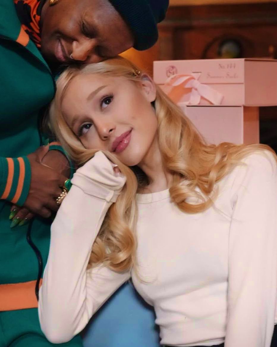 sevensring's tweet image. ᨦ♡ദ