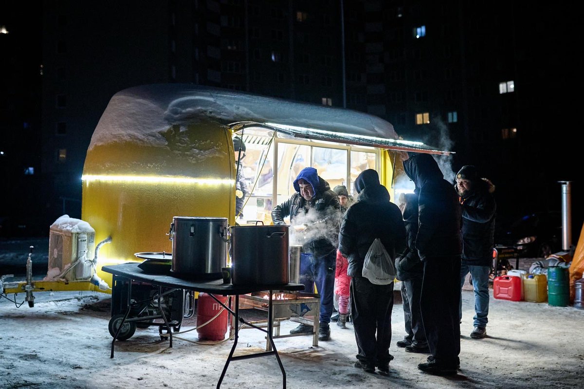 chefjoseandres's tweet image. A warm bowl of bohrach…a hearty Ukrainian stew…is how @WCKitchen is helping the good people of Kyiv get through these cold, tough days and nights with no power because of Russian bombs. President Zelensky just declared an energy emergency amid endless attacks and brutal winter…