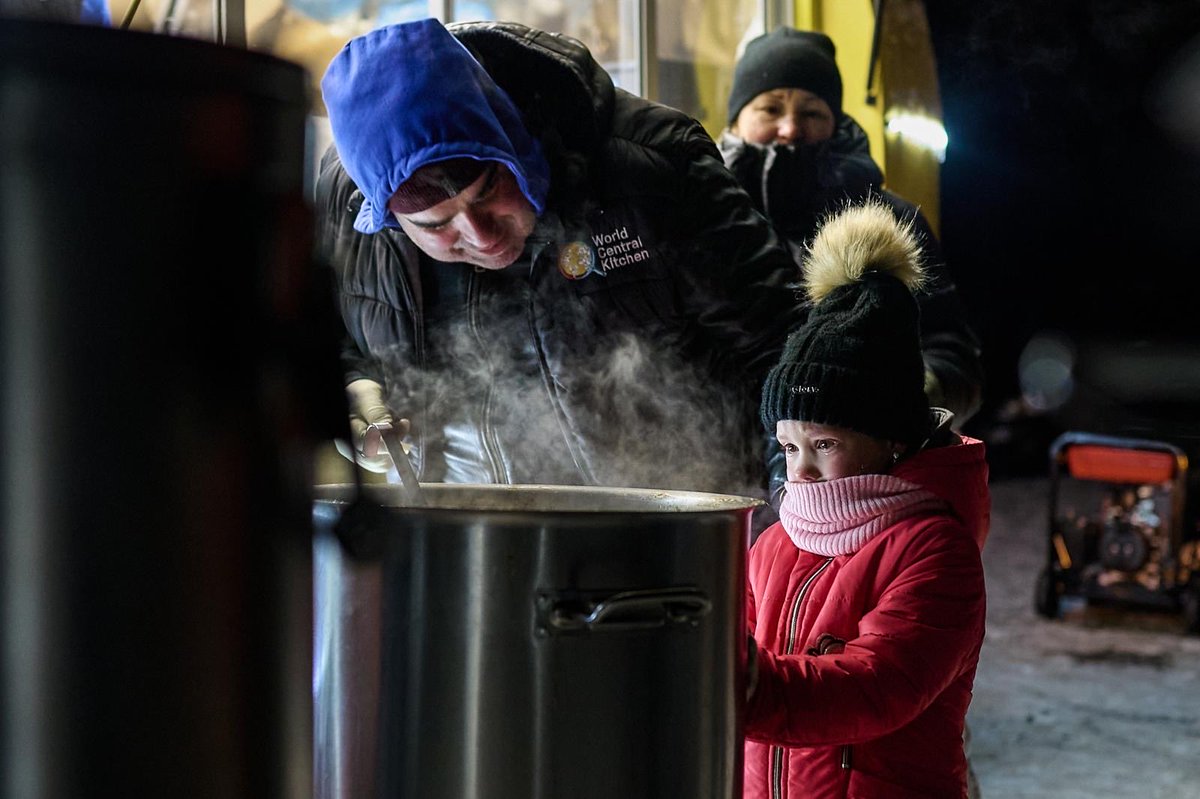 chefjoseandres's tweet image. A warm bowl of bohrach…a hearty Ukrainian stew…is how @WCKitchen is helping the good people of Kyiv get through these cold, tough days and nights with no power because of Russian bombs. President Zelensky just declared an energy emergency amid endless attacks and brutal winter…