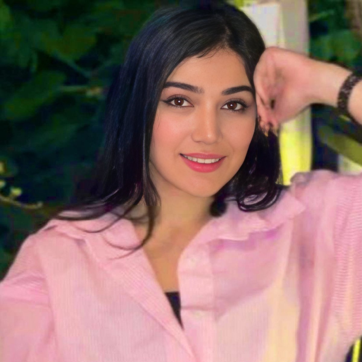 NoaMagid's tweet photo. They murdered her in the street.
They silenced her in death.
They forced her family to mourn in
the shadows. But the world will
remember her in the light.
She was only 21.
Mabina Beheshti. https://t.co/cAXZD8ZffE