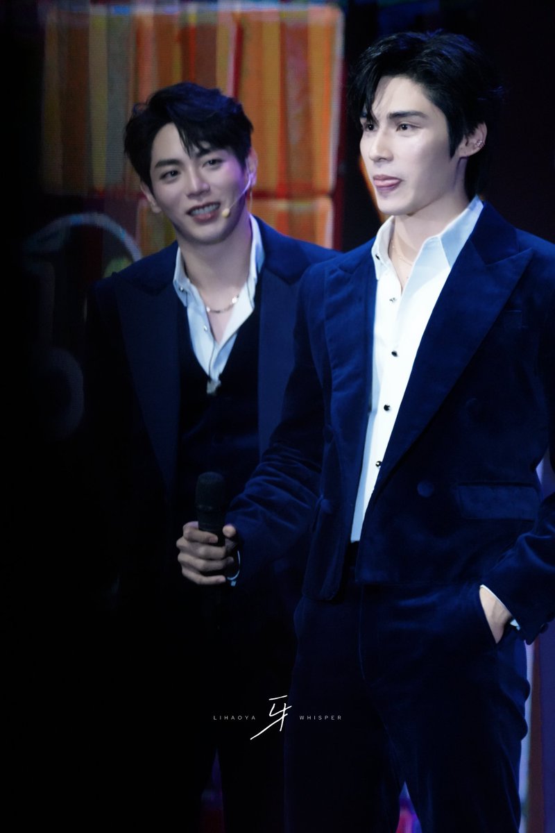 MORNING POOM
MORNING UP
มอร์นิ่ง2 หนุ่ม แม่ๆทยอยกดจองซีรี่ย์สีลมแล้วนะ ขอให้วันนี้เป็นวันดีๆอีก 1 วันของพวกหนู
<a href="/WeTVThailand/">WeTV Thailand</a> 
#LoveofSilom 
#รักแห่งสีลม 
#UpPoom 
#Uppoompat #Poompps