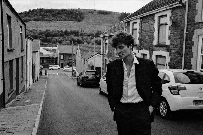 NotYerAvgChick's tweet photo. .@StarryMag has my exclusive interview with #singersongewriter and #indierock artist Matt Hitt at https://t.co/jVKimWiuq2! We talk musical influences, songwriting, recent single "Carried Away," debut EP You'll Be Okay, performing live and more! #carriedaway #youllbeokay #MattHitt https://t.co/j96C2FOqCq