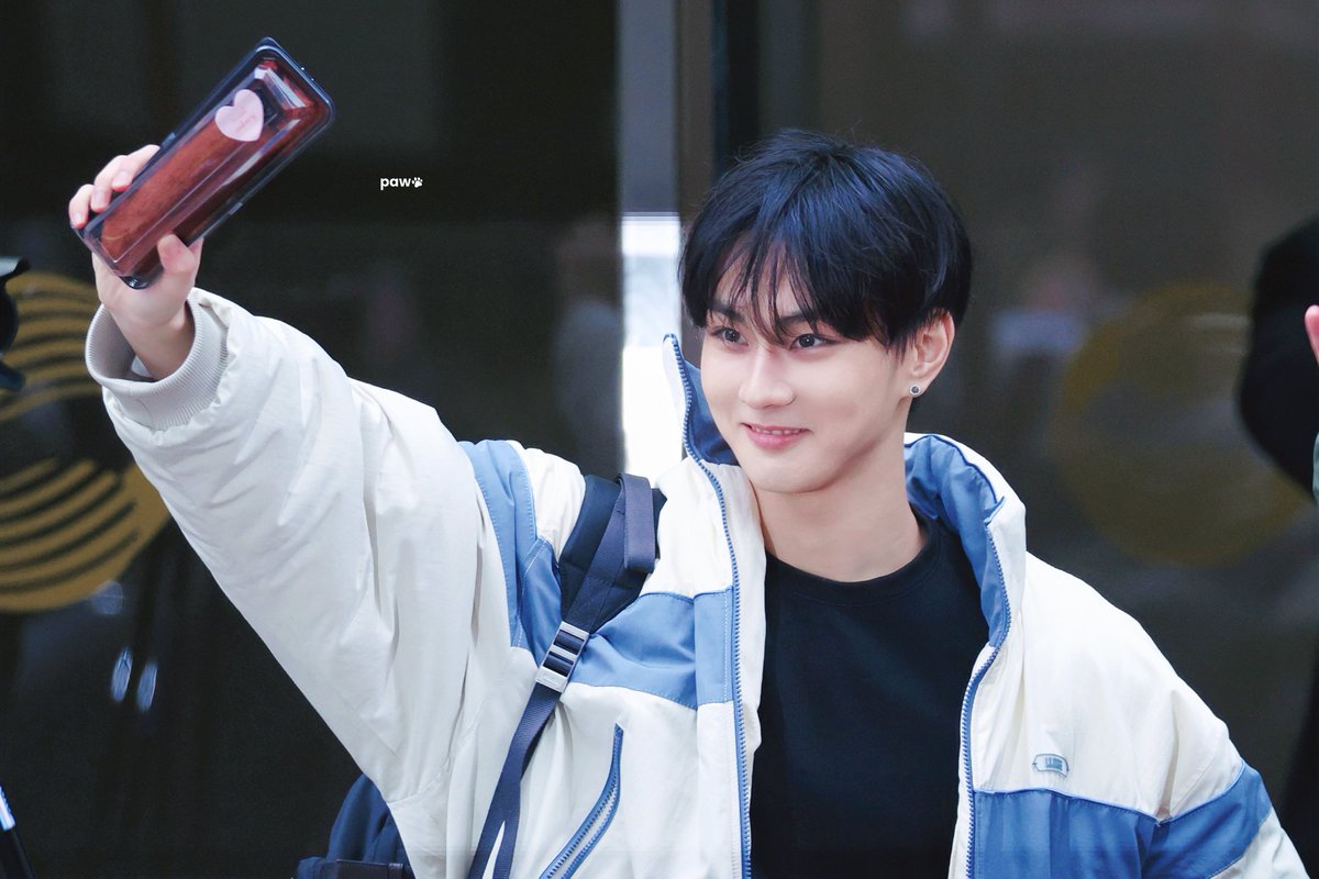 paw__jw's tweet image. 260116 뮤뱅퇴근

#엔하이픈 #ENHYPEN 
#정원 #JUNGWON #ジョンウォン