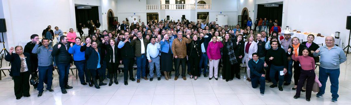 En la Región Norte, en Piedras Negras, #Coahuila, el Srio. Gral. del SNTE, Mtro. Alfonso Cepeda Salas, dialogó con agremiados de la Sección <a href="/snte_38/">Sección 38 SNTE COAHUILA</a> sobre los retos para 2026 📆. Garantizó mejora salarial, estabilidad laboral y vida sindical democrática 🗳️📚.