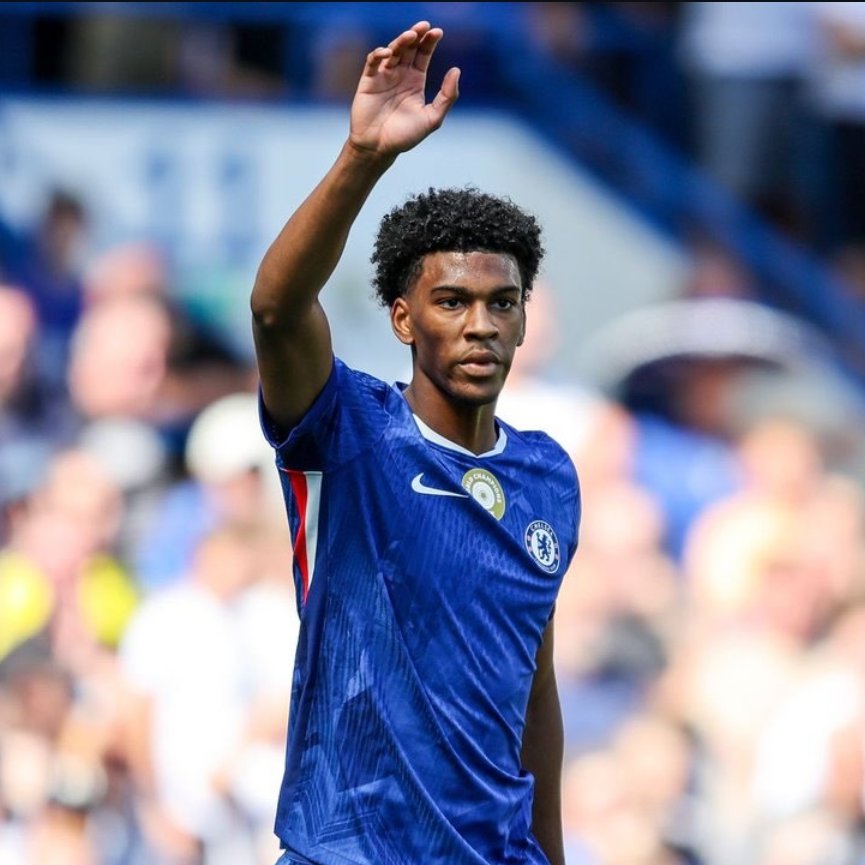 When is Josh Acheampong going to get a run of games as a Centre Back?

Everytime he's played there, his tackles and recoveries were incredible.

Cleanest defender at Chelsea in my opinion, and we're wasting him at RB.