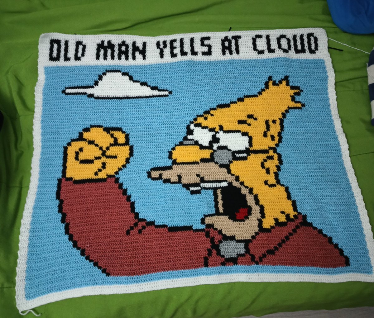 Quería hacer algo y no sabía qué entonces hice el tapiz de Abe Simpson el doble de grande 😬😬

Me encanta.