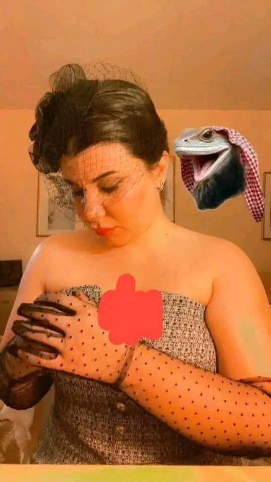 #زينب_جواد تعاني من اسبوعين ساخنين وتتضامن وية كحىاىب امريكا بشوارع #ايران منو يتبرعلها ب #فحل أمريكي يطفي محنتها